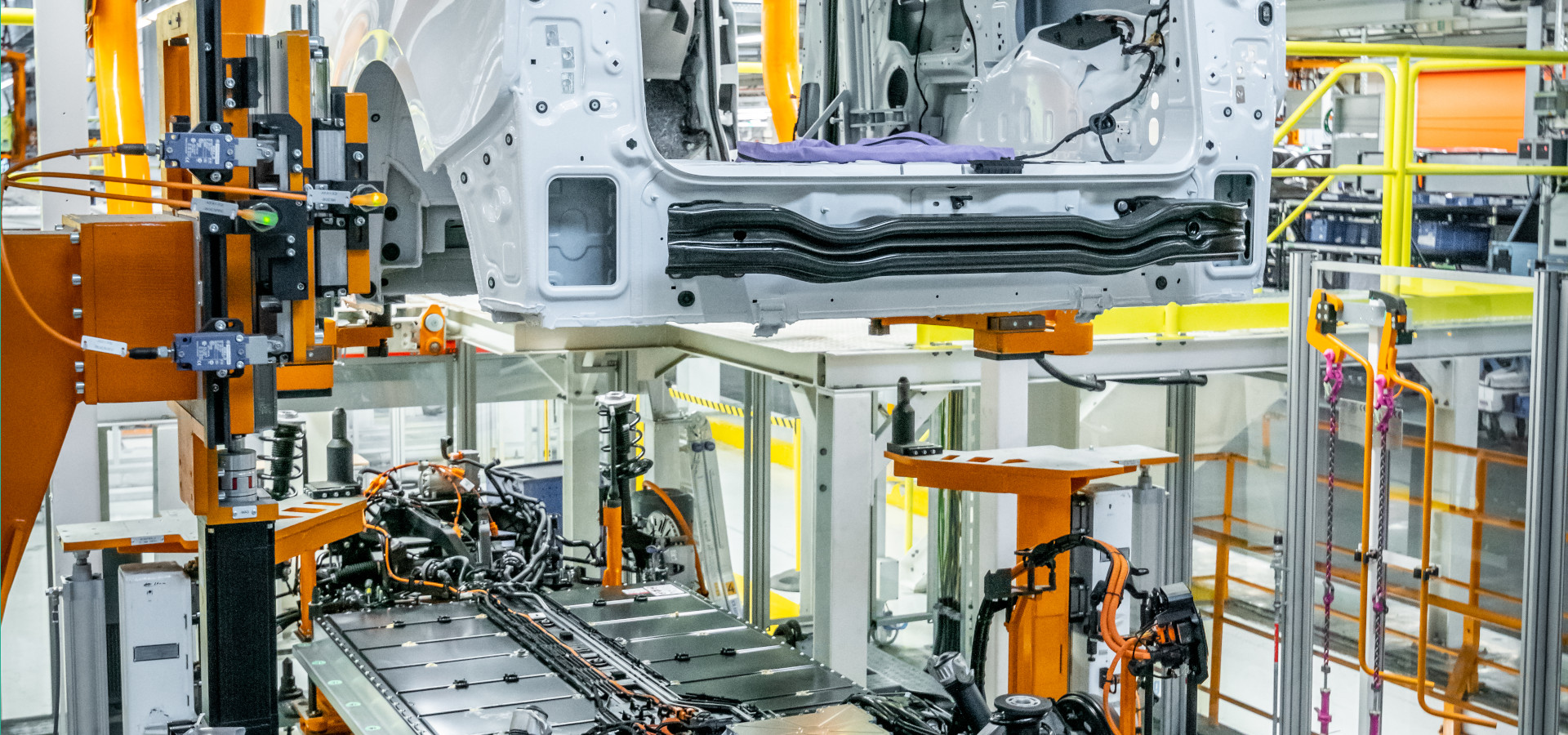 insight into electric vehicle production Volkswagen Hanover site